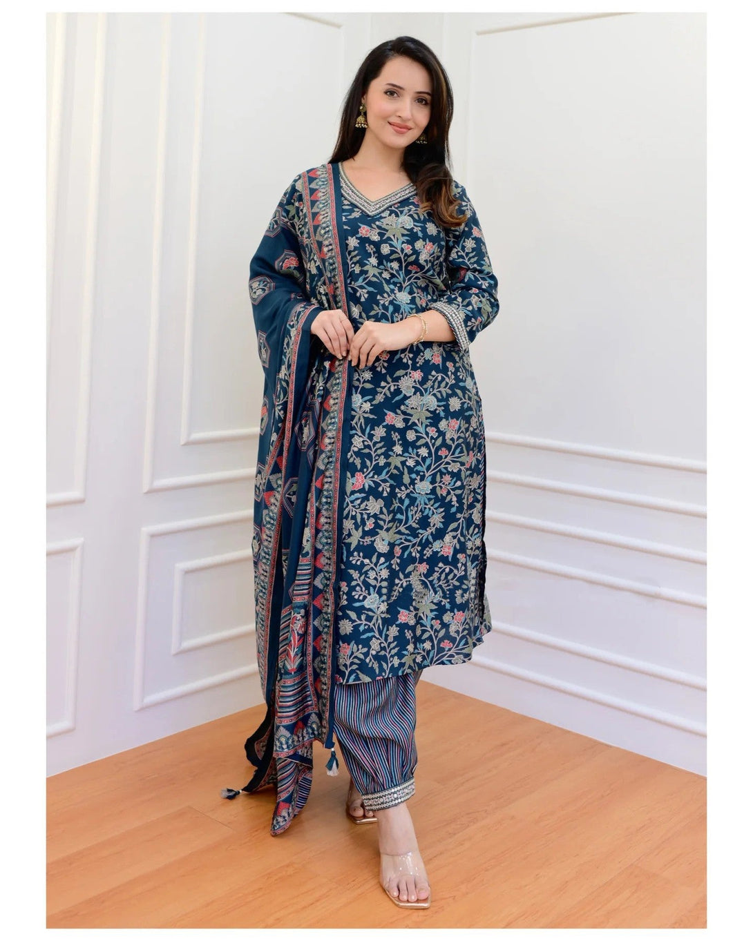 Women's Blue Printed Viscose Rayon Kurta, Pant And Dupatta Set - Alvami