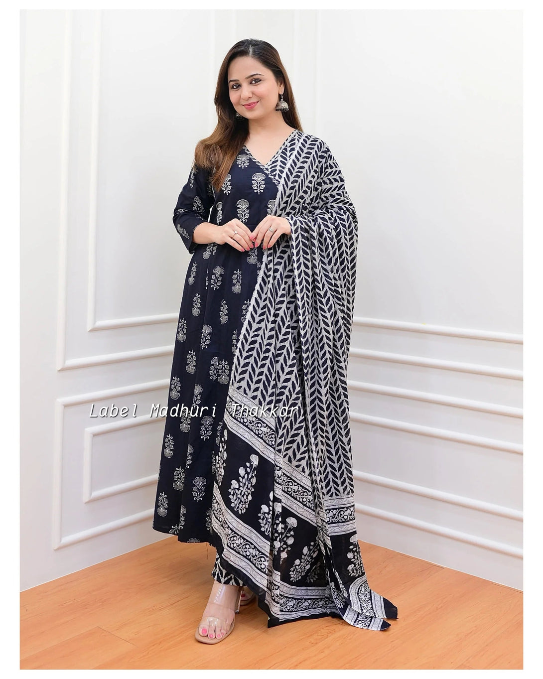 Women's Balck And White Printed Viscose Rayon Kurta, Pant And Dupatta Set - Alvami