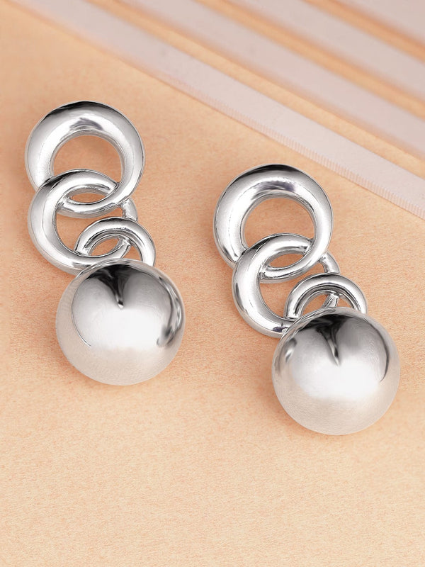 Rubans Voguish Silver Pearls Ensemble Silver Plated Linked Chain Drop Earrings